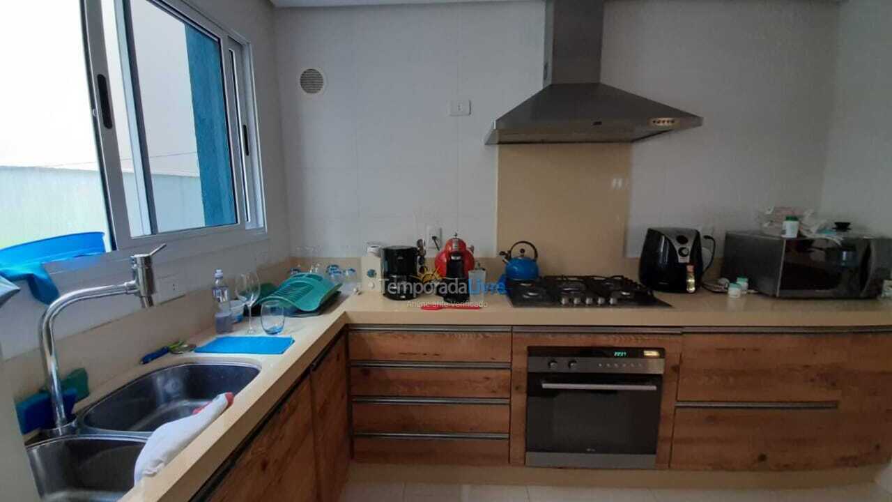 Apartamento para alquiler de vacaciones em Itapema (Meia Praia)