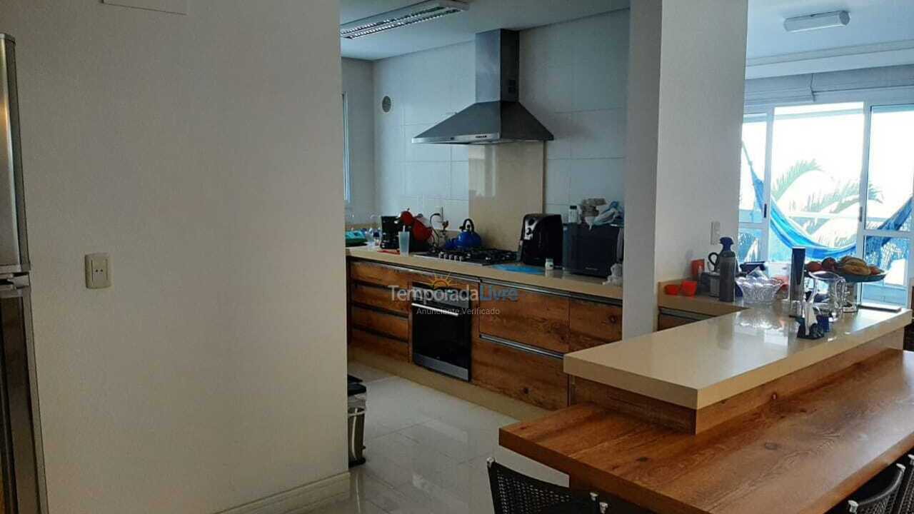 Apartamento para alquiler de vacaciones em Itapema (Meia Praia)