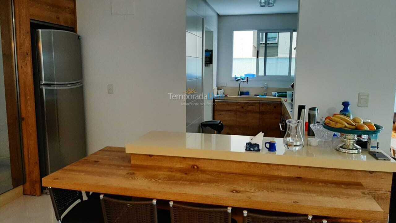 Apartamento para alquiler de vacaciones em Itapema (Meia Praia)