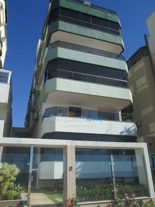 Apartamento para aluguel de temporada em Itapema (Meia Praia)