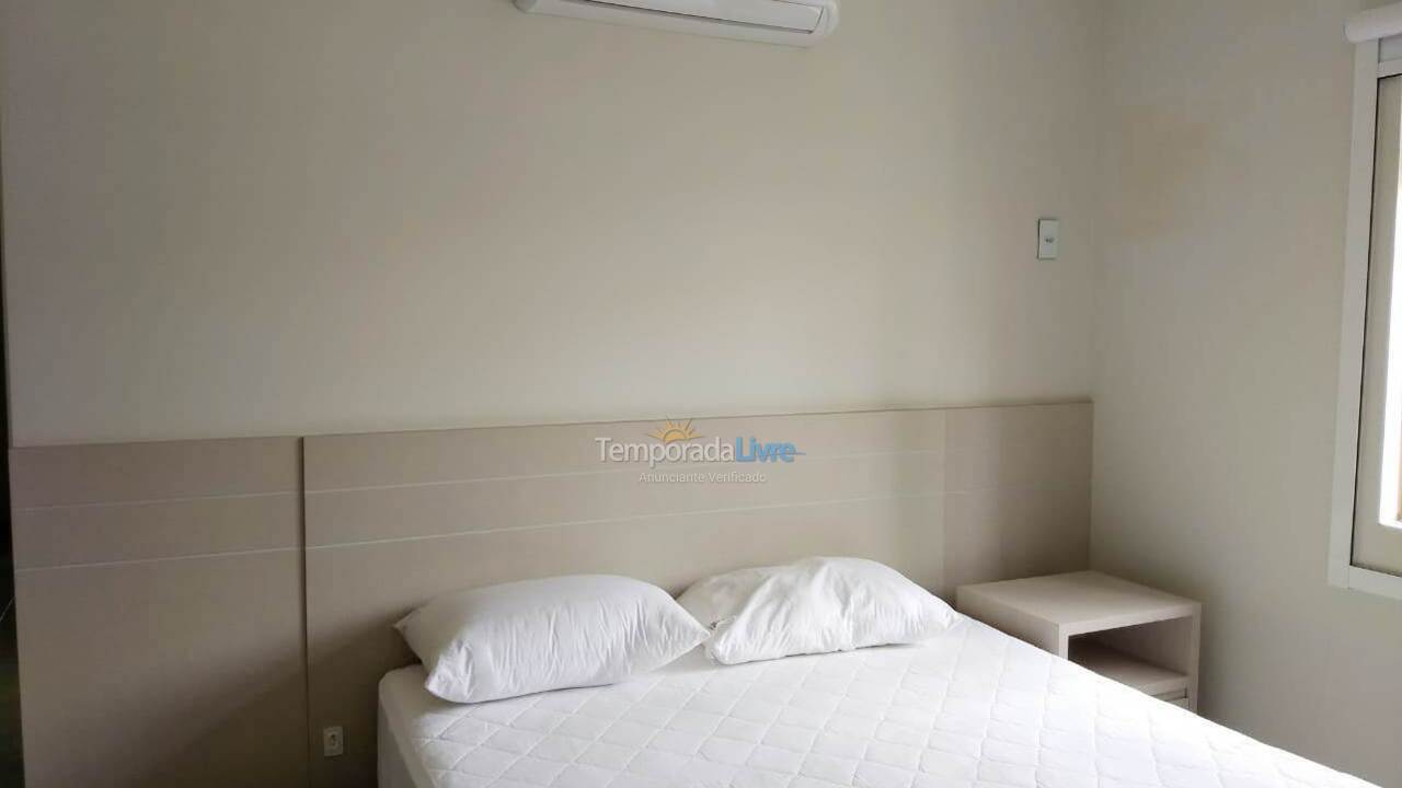 Apartment for vacation rental in Itapema (Meia Praia)