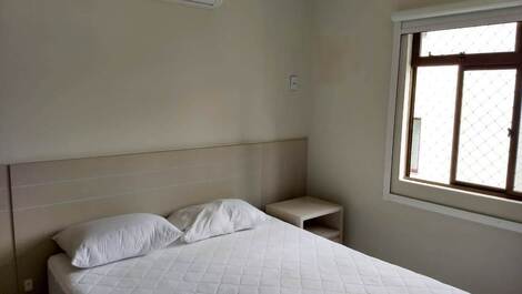 Apartment with 03 bedrooms facing the sea