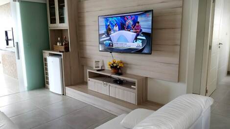 Apartment with 03 bedrooms facing the sea