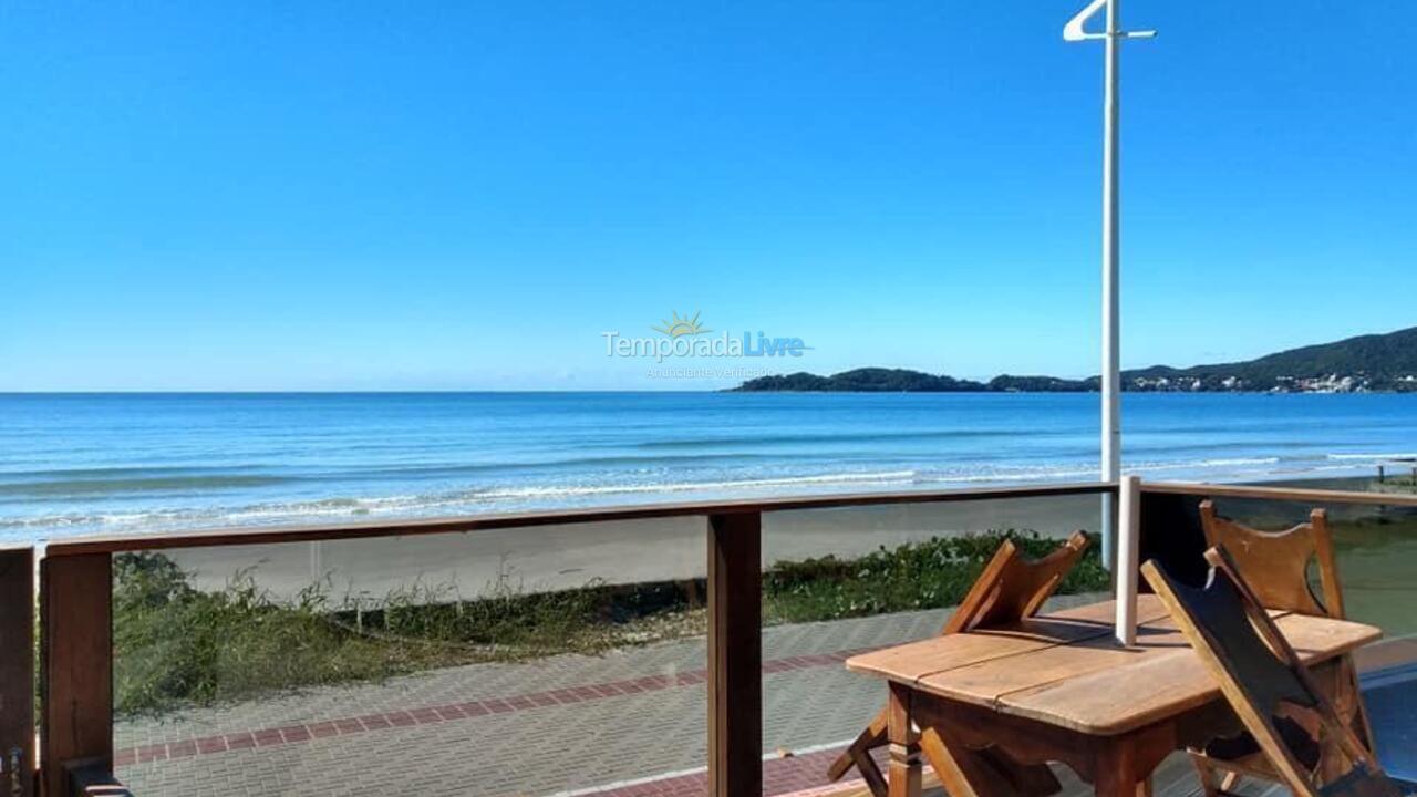 Casa para aluguel de temporada em Bombinhas (Praia de Bombas)