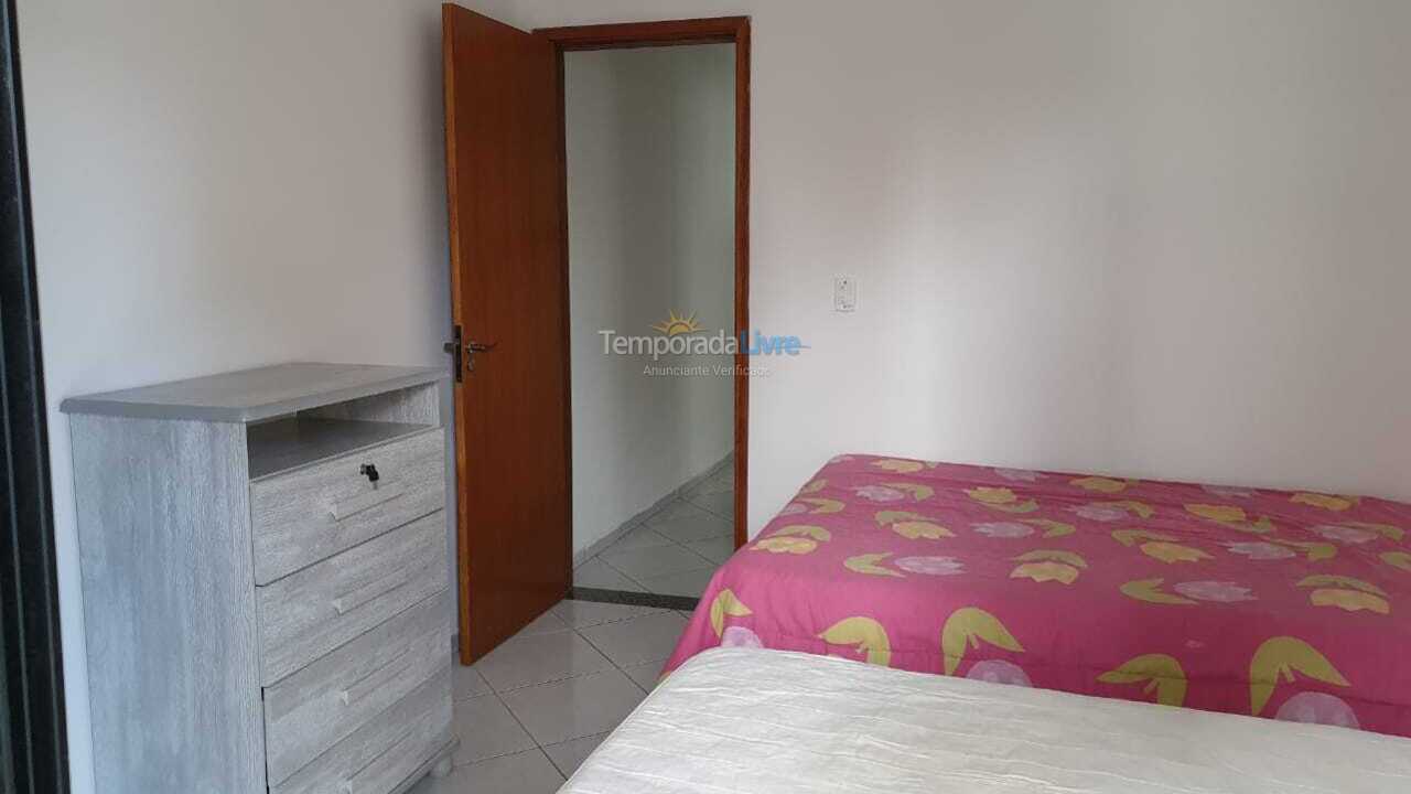Apartamento para aluguel de temporada em Praia Grande (Vila Guilhermina)