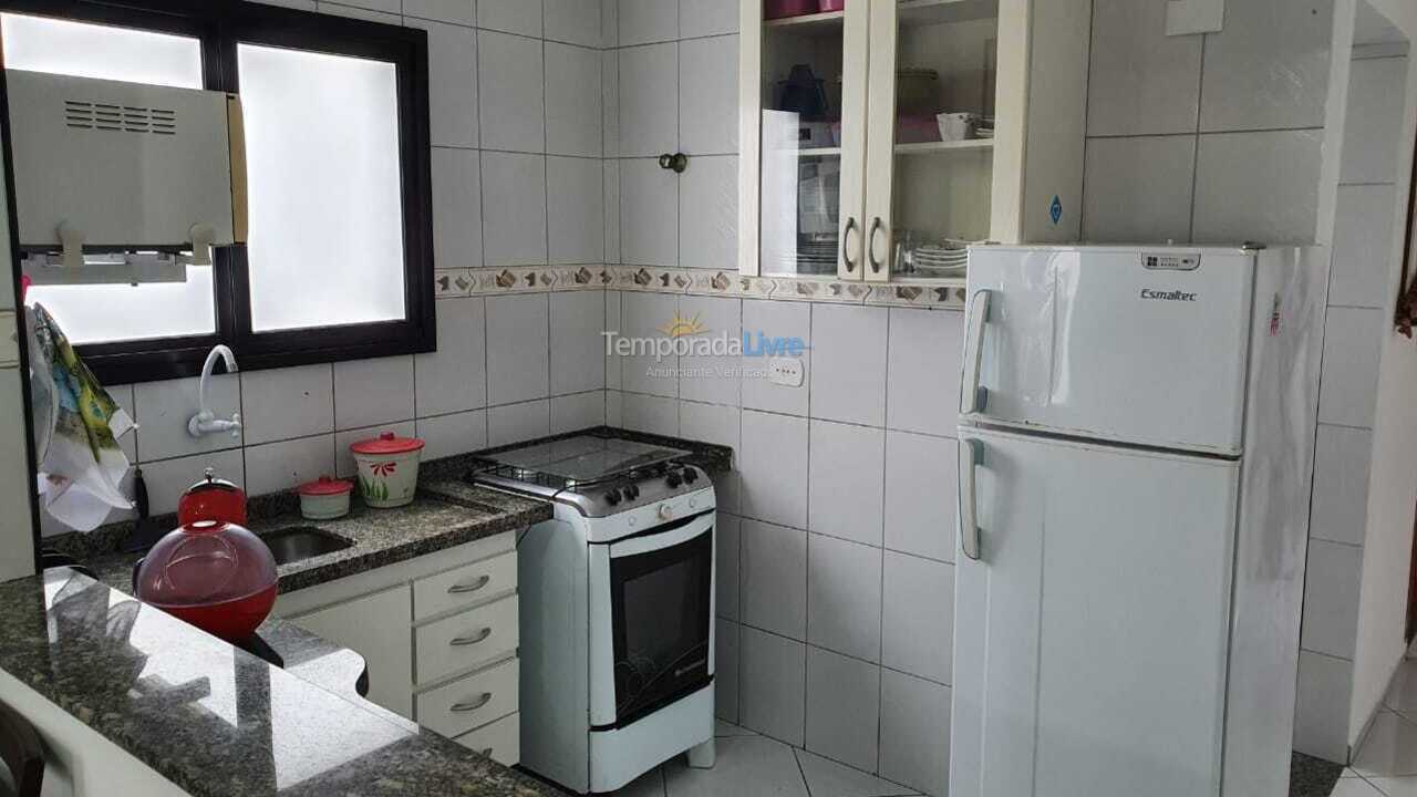 Apartamento para aluguel de temporada em Praia Grande (Vila Guilhermina)