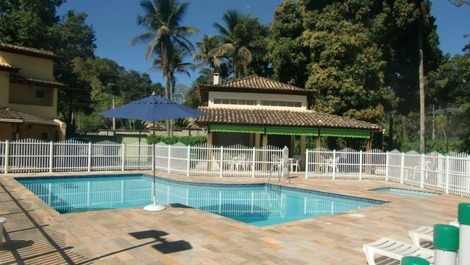 Casa con piscina Cond. Cerrado en Paraty - RJ