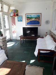Summer house in Guarujá just 180 meters from Enseada beach !!