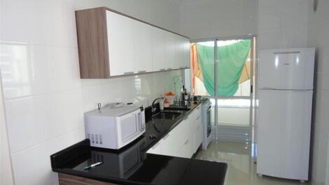 Apartamento com 03 dormitórios na segunda quadra