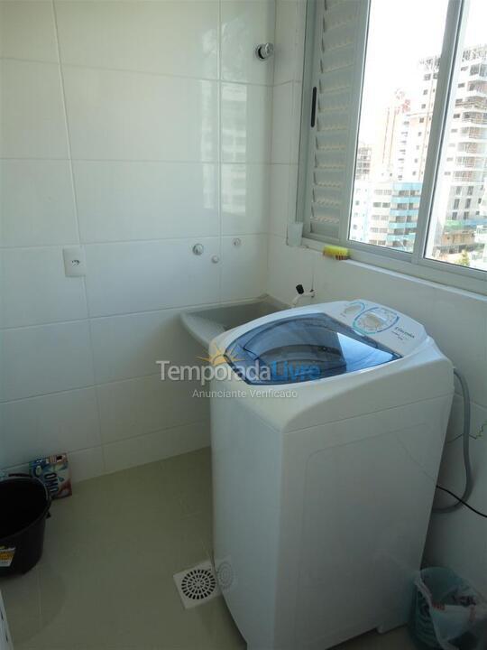 Apartamento para aluguel de temporada em Itapema (Meia Praia)