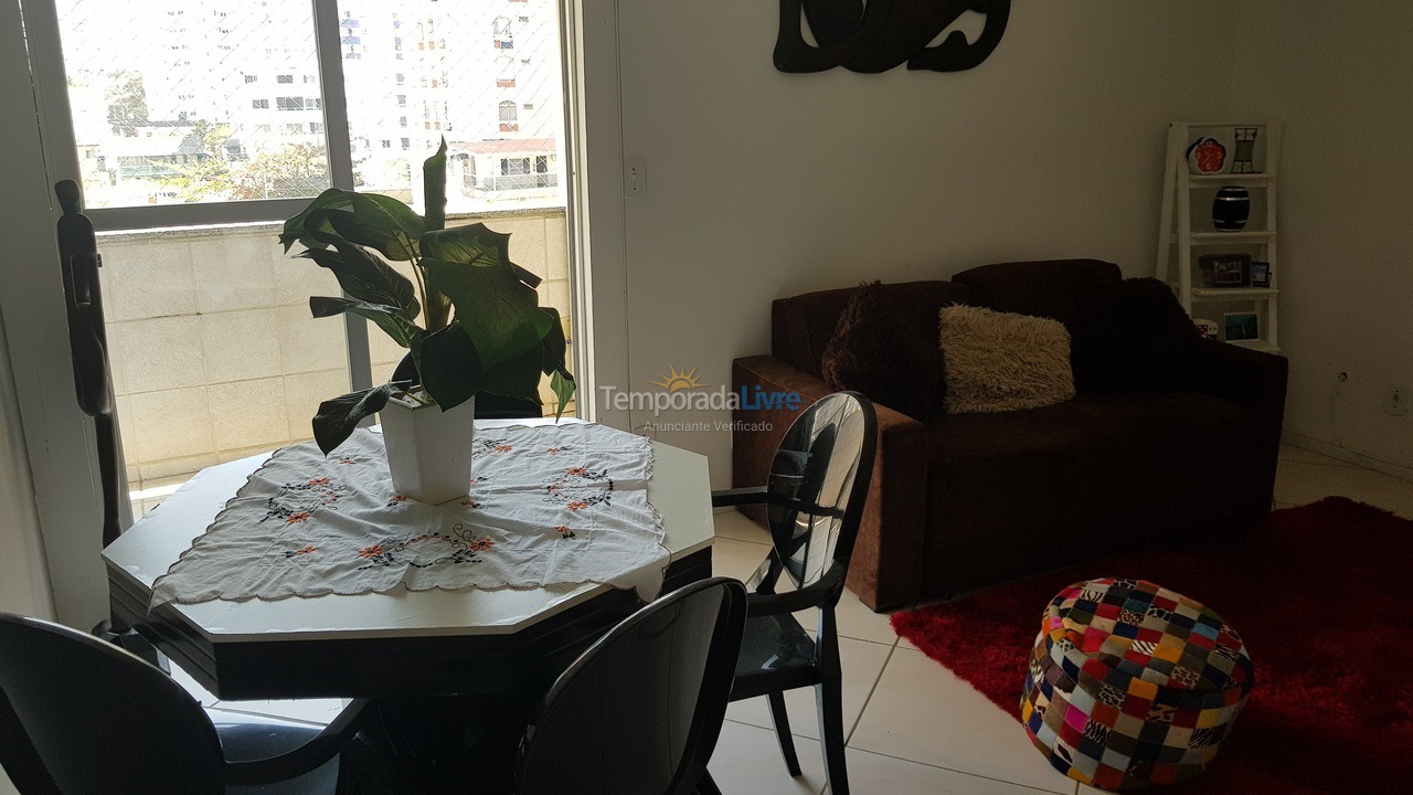 Apartamento para aluguel de temporada em Balneário Camboriú (Centro)
