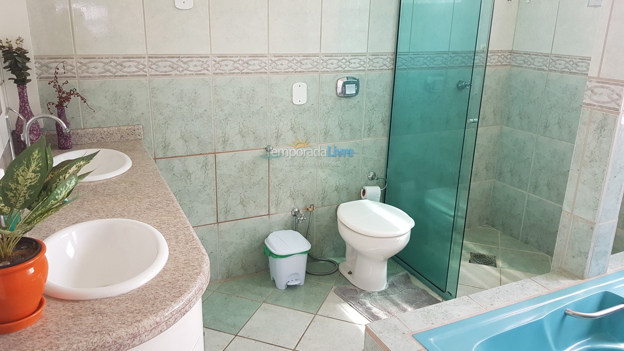 Apartamento para aluguel de temporada em Balneário Camboriú (Centro)