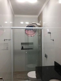 CONFORTO E PE NA AREIA