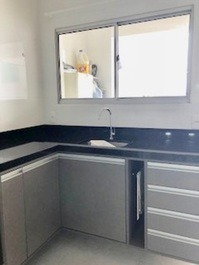 CONFORTO E PE NA AREIA