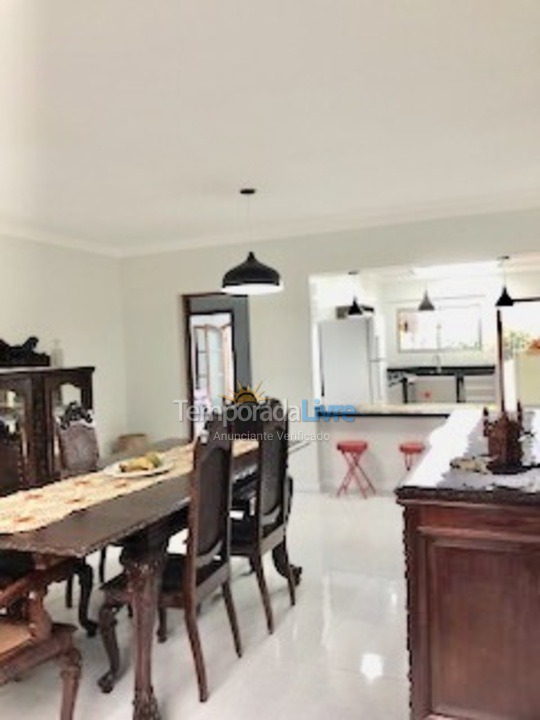 Apartamento para aluguel de temporada em Caraguatatuba (Centro)