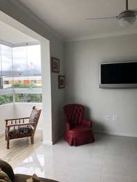 CONFORTO E PE NA AREIA