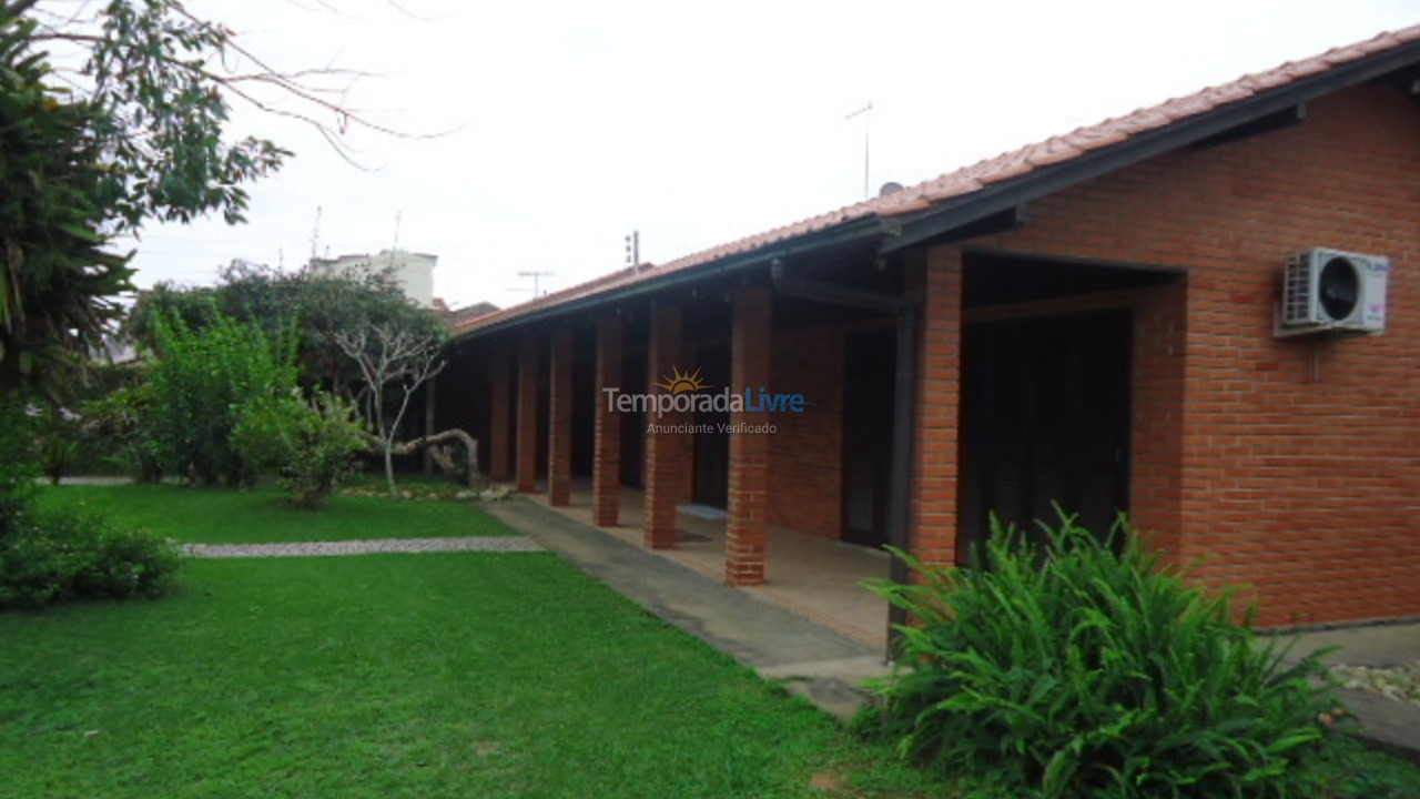 Casa para aluguel de temporada em São Francisco do Sul (Enseada)