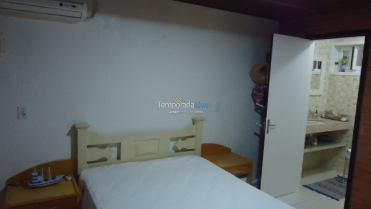 Casa para aluguel de temporada em São Francisco do Sul (Enseada)
