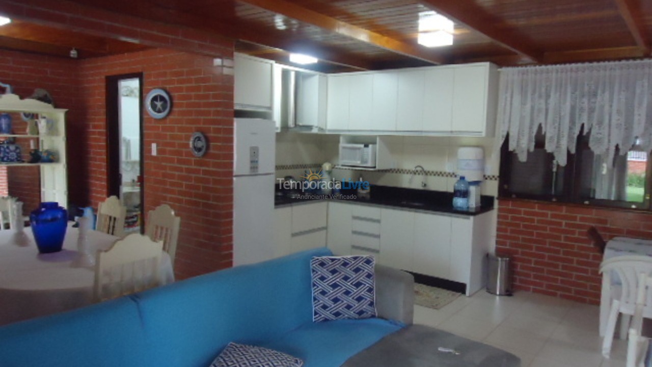 Casa para aluguel de temporada em São Francisco do Sul (Enseada)