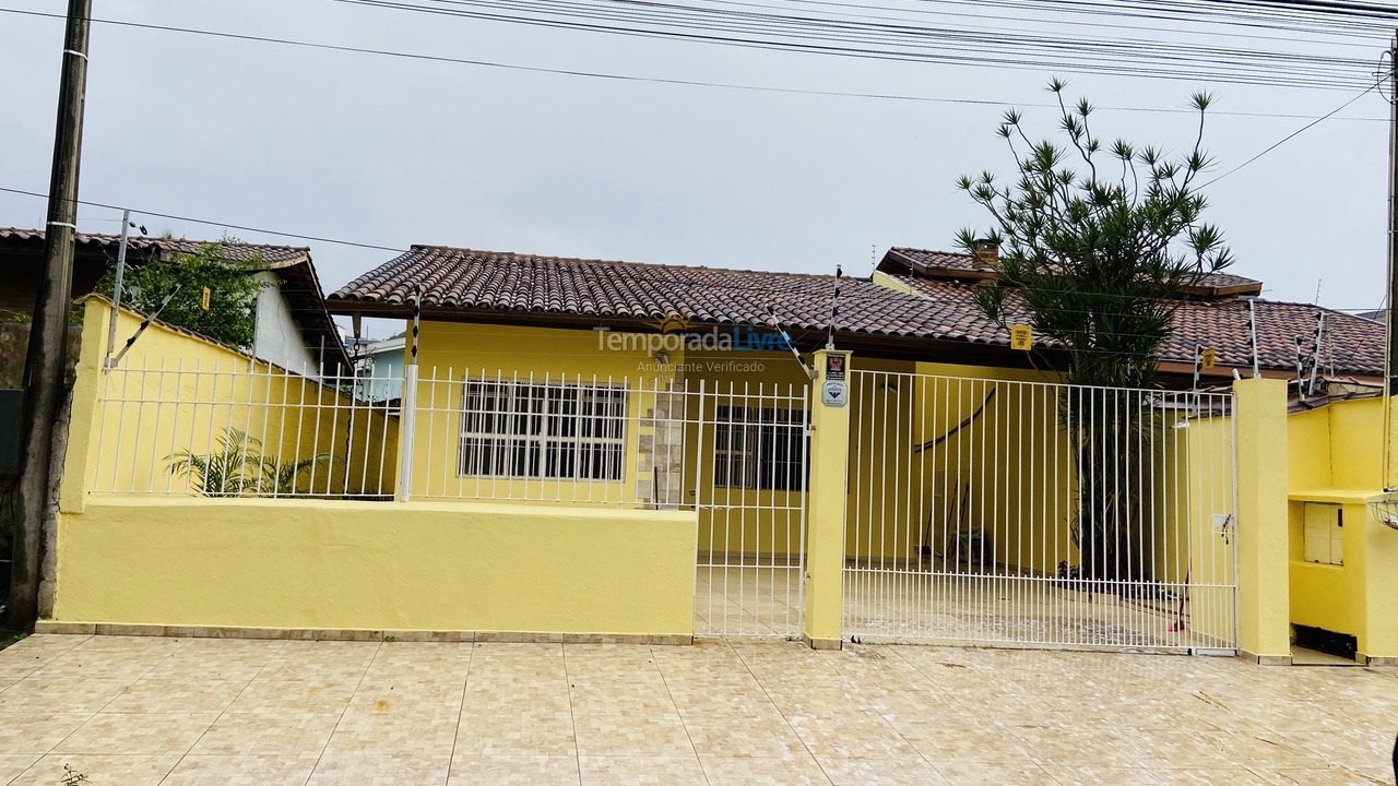 House for vacation rental in Caraguatatuba (Martim de Sá)