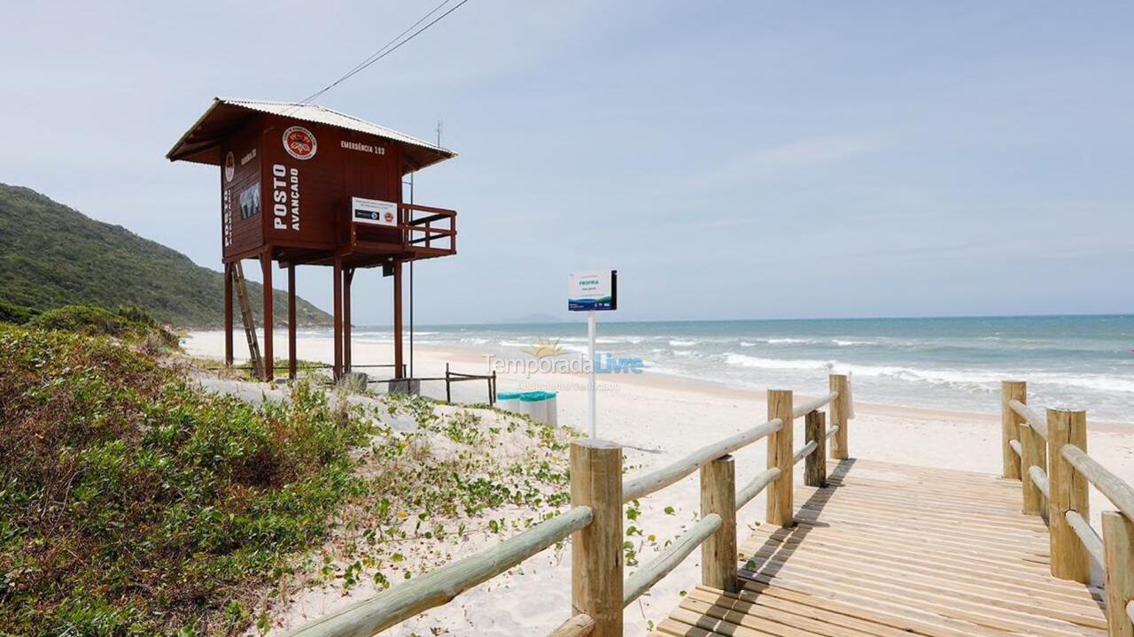 Apartamento para aluguel de temporada em Florianopolis (Praia dos Ingleses)