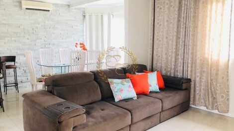 House with pool for vacation rental in Bombinhas-SC, approx...