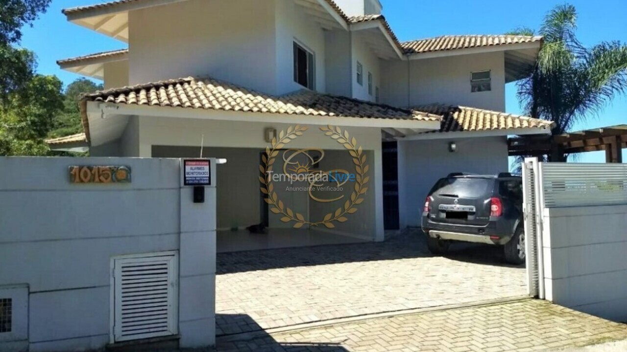 Casa para alquiler de vacaciones em Bombinhas (Praia de Bombinhas)