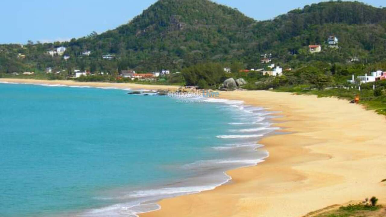 House for vacation rental in Balneário Camboriú (Praia do Estaleirinho)