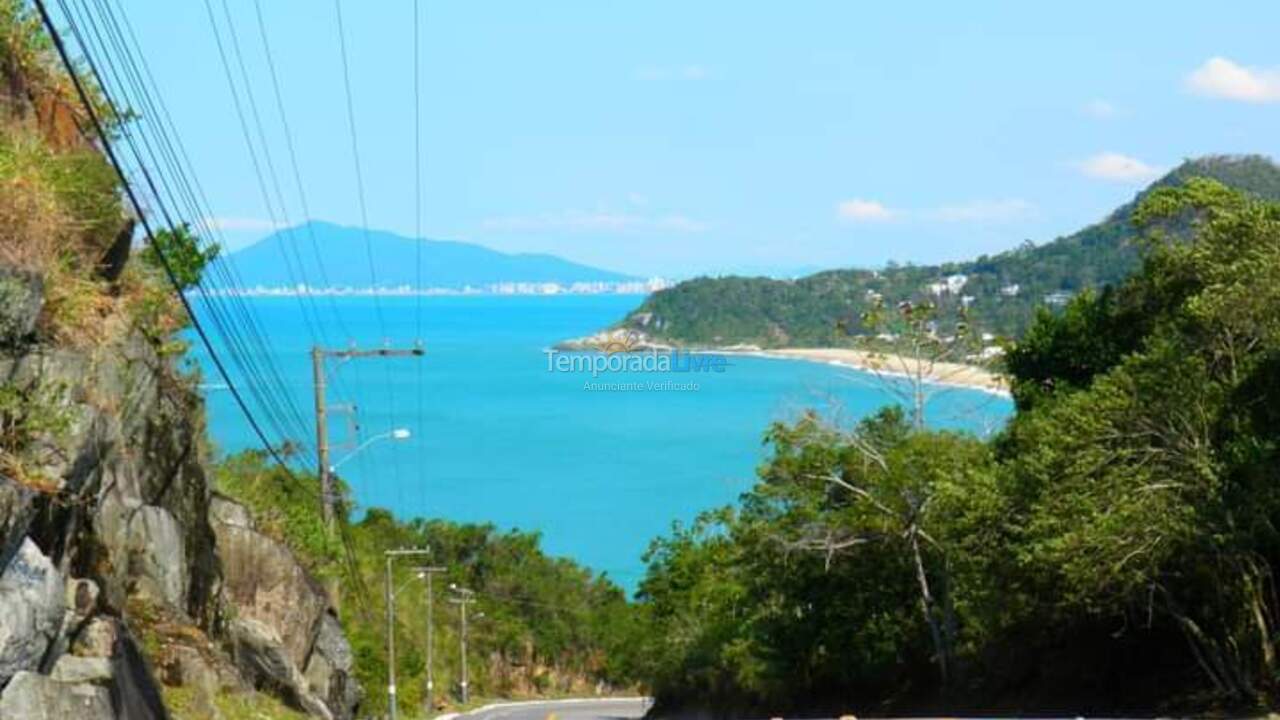 House for vacation rental in Balneário Camboriú (Praia do Estaleirinho)