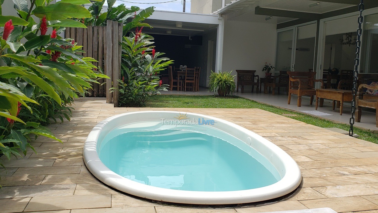 Casa para alquiler de vacaciones em Ubatuba (Praia Grande)
