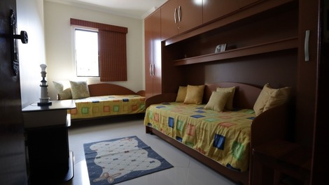 QUARTO PARA 3 PESSOAS