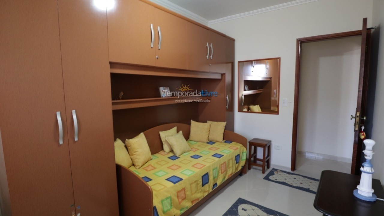 Apartamento para aluguel de temporada em Mongaguá (Centro)