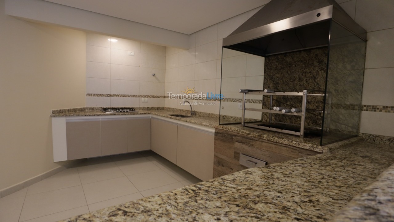 Apartamento para aluguel de temporada em Mongaguá (Centro)