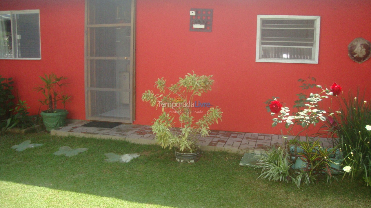 Casa para aluguel de temporada em Bombinhas (Canto Grande)