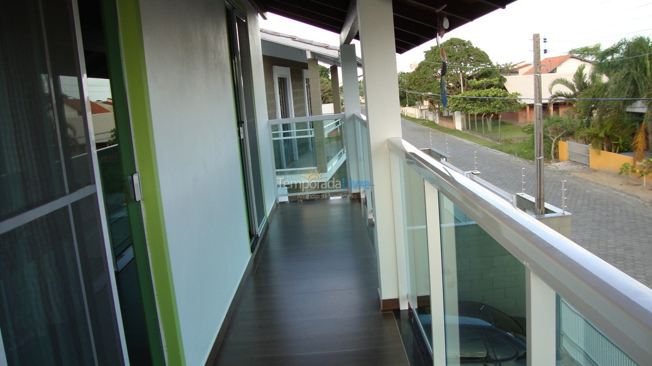 Casa para aluguel de temporada em Bombinhas (Canto Grande)