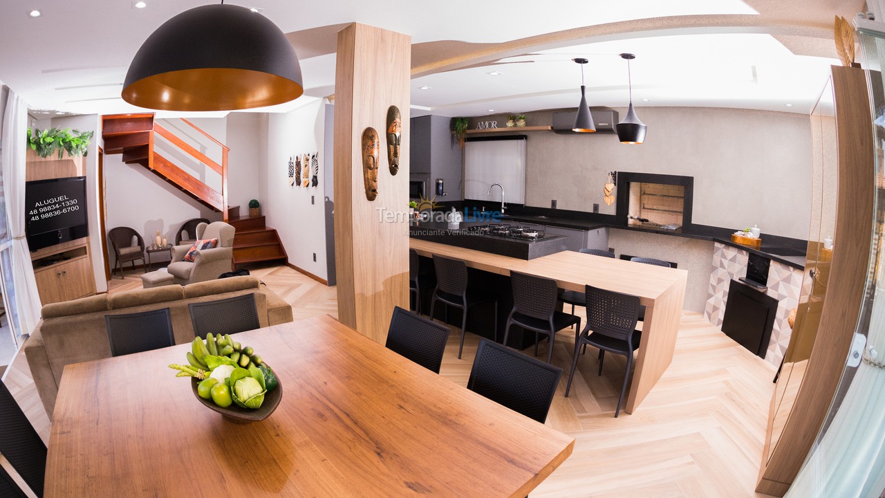 Casa para alquiler de vacaciones em Palhoça (Guarda do Embaú)