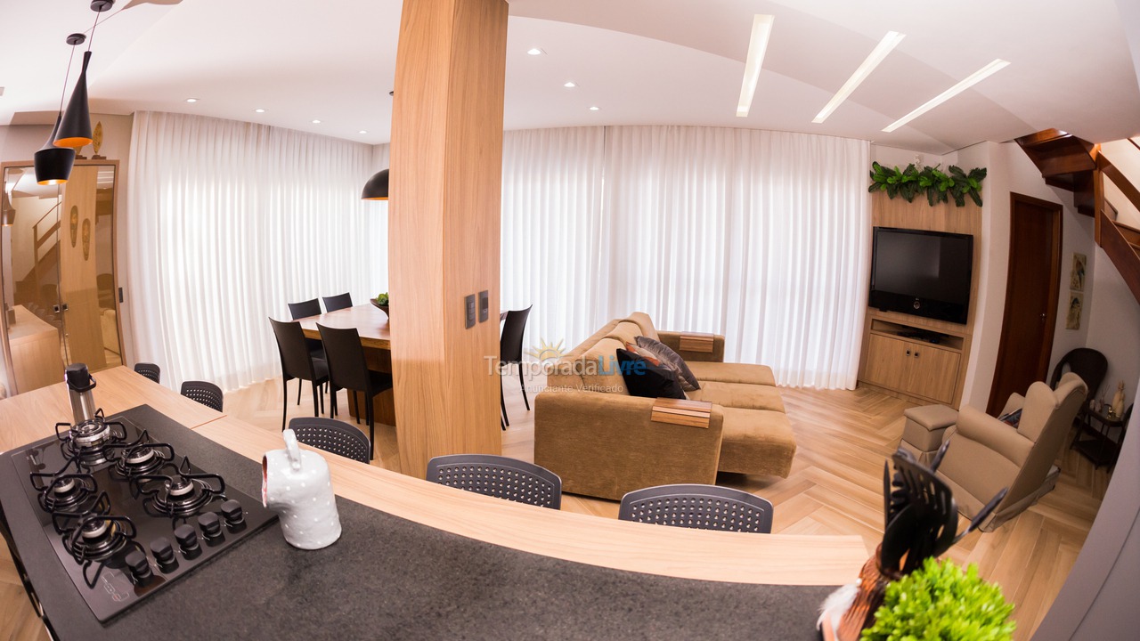 Casa para alquiler de vacaciones em Palhoça (Guarda do Embaú)