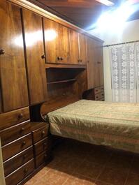 Beautiful, with pool, contact with nature and lake for fishing.