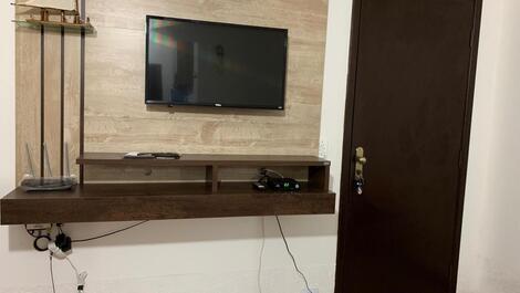 Cod.C020.120m de la playa, Apto 2 habitaciones, 1 suite, 07 personas, aire acond.