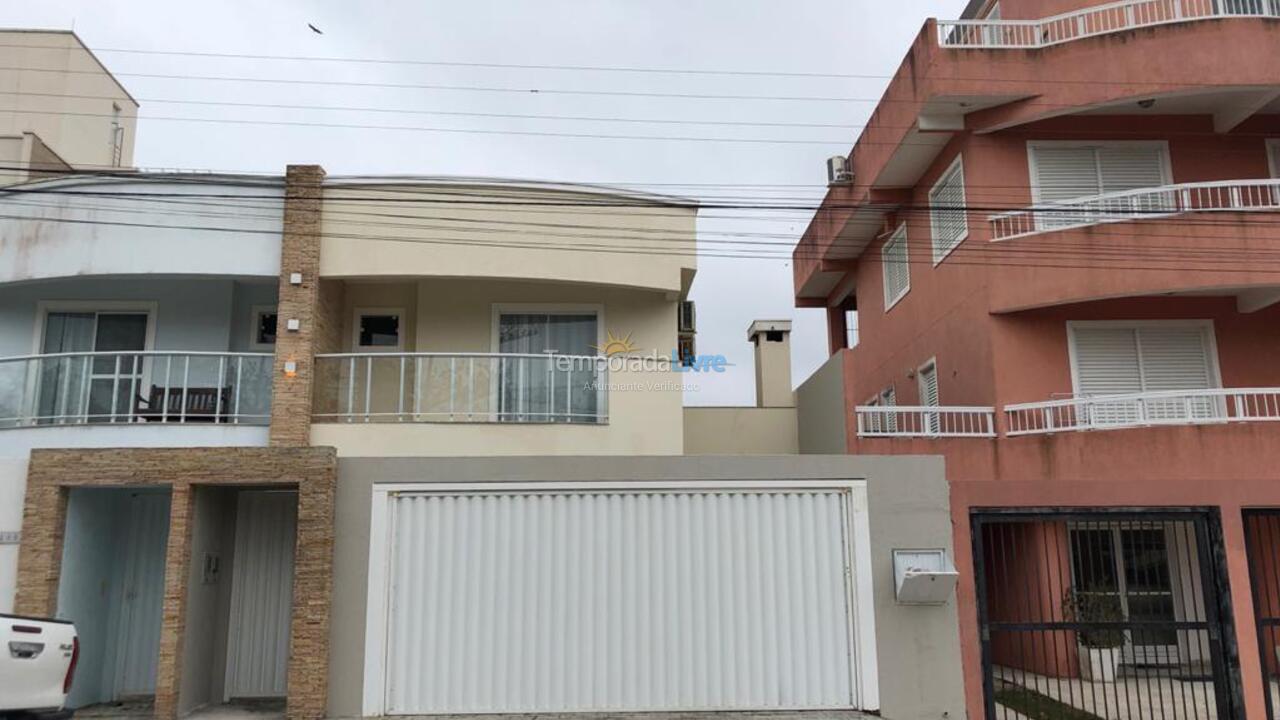 House for vacation rental in Bombinhas (Canto Grande)