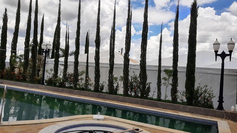 CASA 6 - R$1080/casa/noite. Acomoda até 10/pessoas/casa