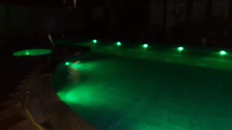 CASA 6 - R$1080/casa/noite. Acomoda até 10/pessoas/casa