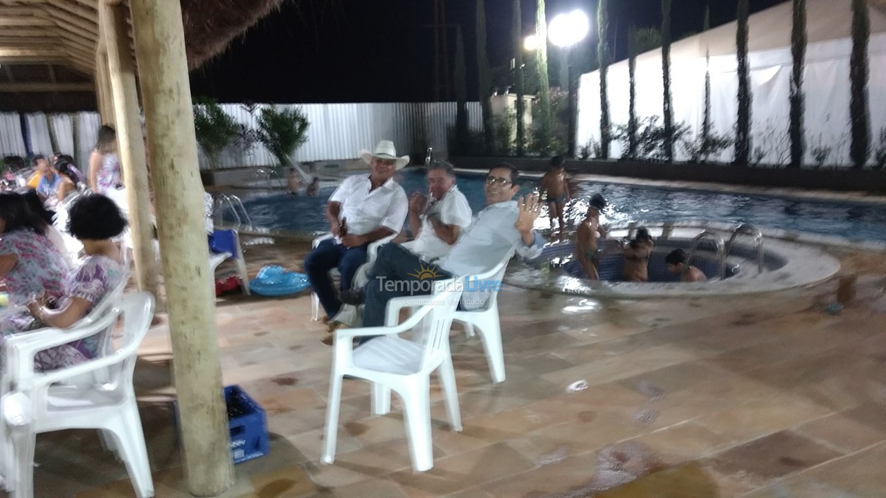 Casa para aluguel de temporada em Caldas Novas (Punta Caldas Eventos E Hospedagens)