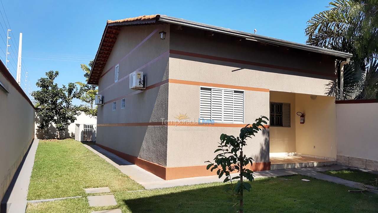 Casa para aluguel de temporada em Caldas Novas (Punta Caldas Eventos E Hospedagens)