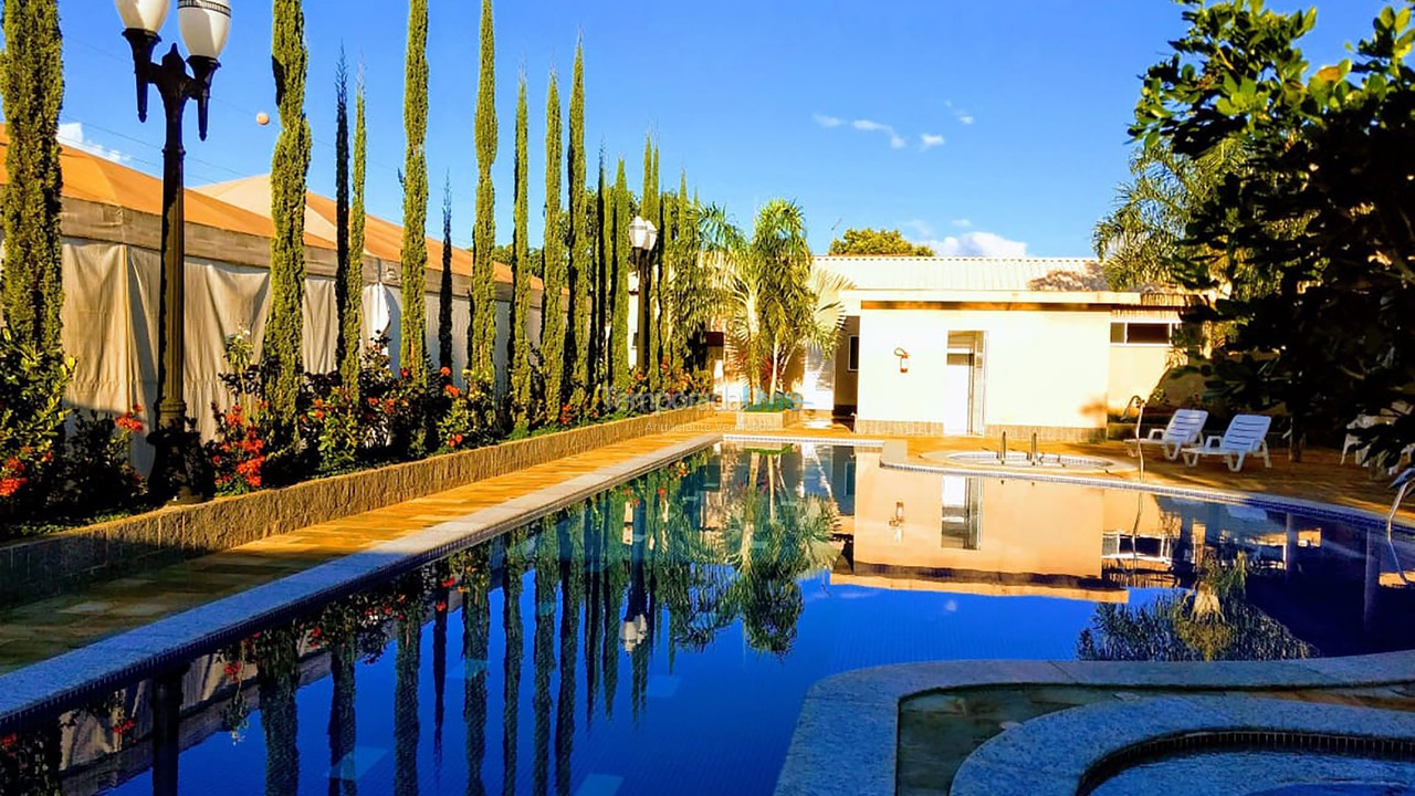 Casa para aluguel de temporada em Caldas Novas (Punta Caldas Eventos E Hospedagens)