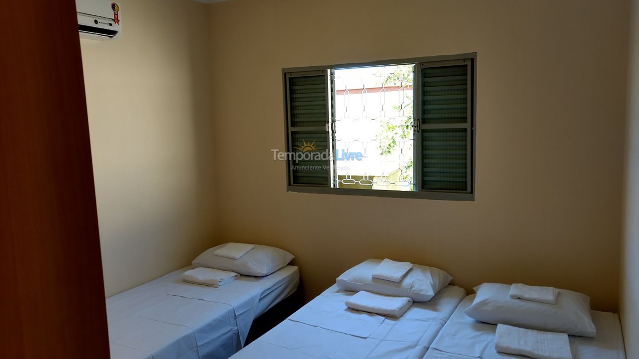 Casa para aluguel de temporada em Caldas Novas (Punta Caldas Eventos E Hospedagens)