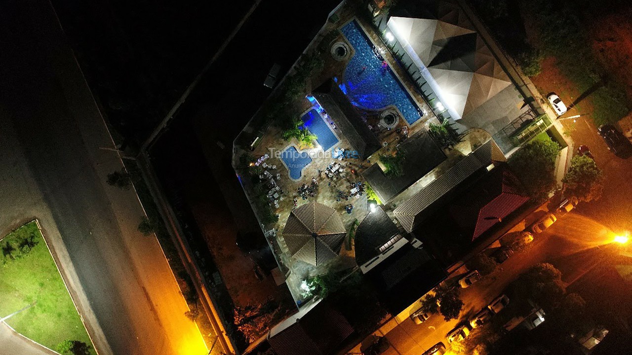 Casa para aluguel de temporada em Caldas Novas (Punta Caldas Eventos E Hospedagens)