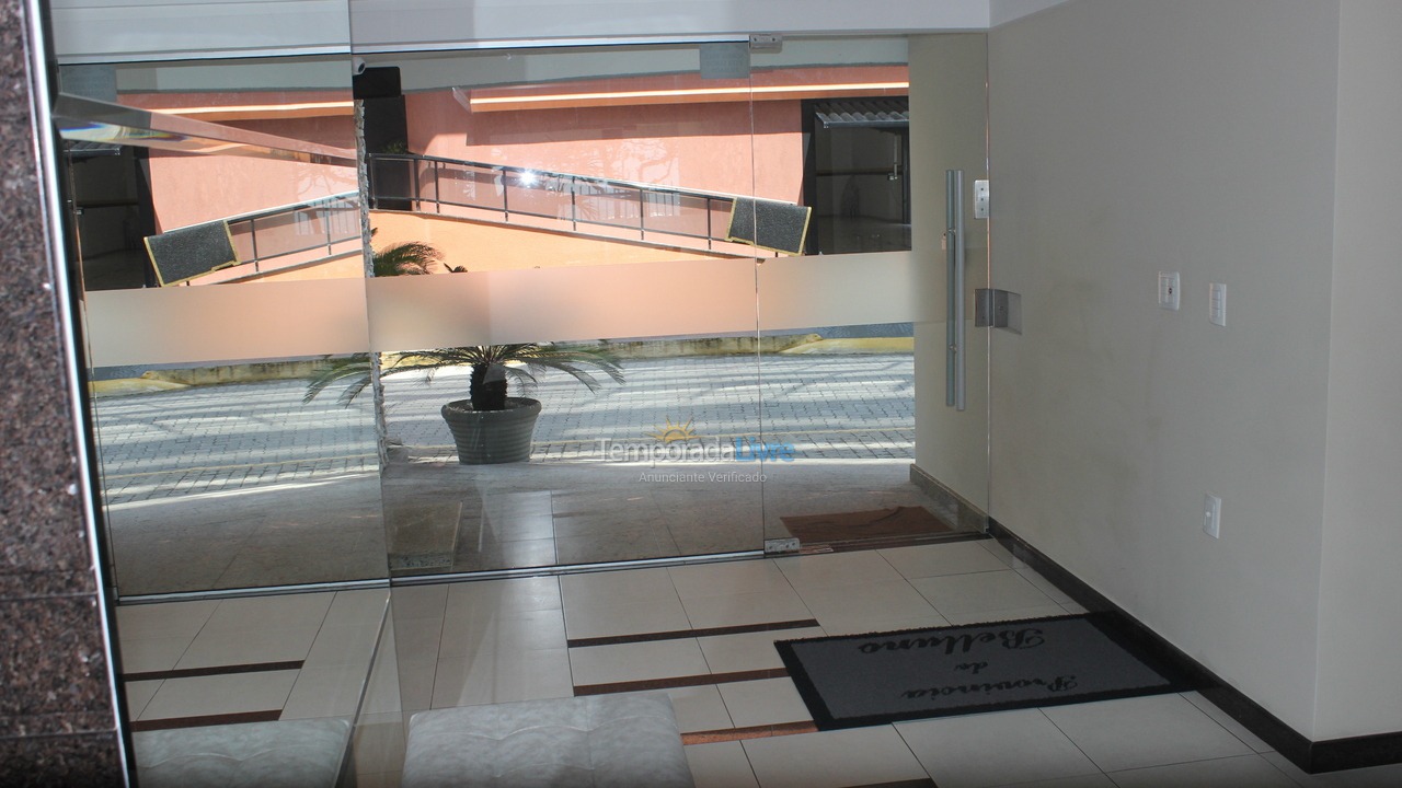 Apartamento para aluguel de temporada em Itapema (Meia Praia)