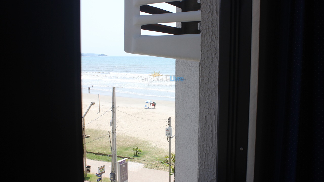 Apartamento para aluguel de temporada em Itapema (Meia Praia)