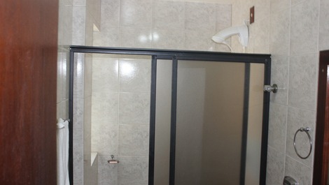 BANHEIRO DA SUÍTE 01